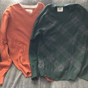2 long sleeve sweaters